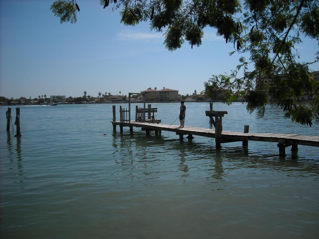 Boca Ciega Bay Apartment St. Pete Beach Bagian luar foto