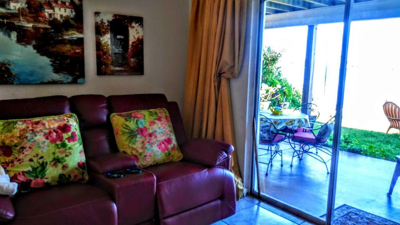 Boca Ciega Bay Apartment St. Pete Beach Bagian luar foto